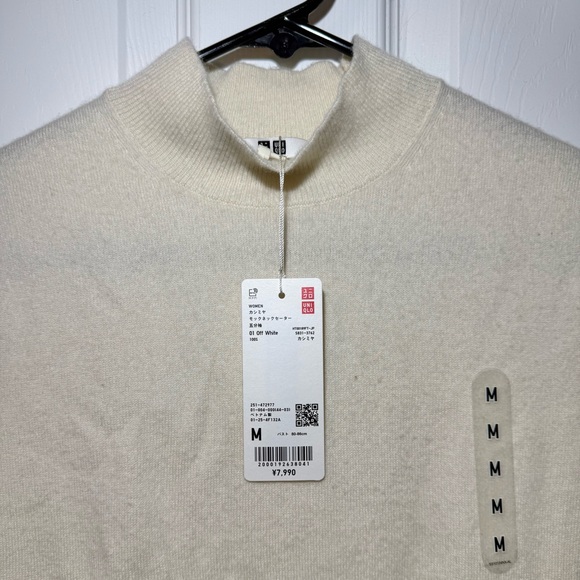 UNIQLO: Cashmere Sweater Mock Neck Half-Sleeve - Picture 2 of 8